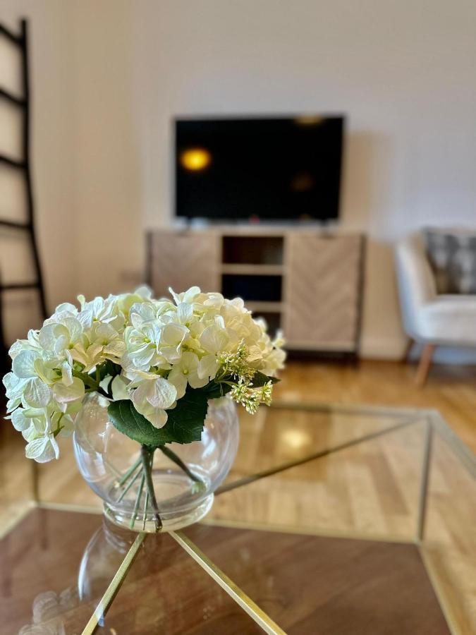 Koala & Tree - Modern 1 Bed Apartment For 4 Guests In The Heart Of Cambridge - Short Lets & Serviced Accommodation Экстерьер фото